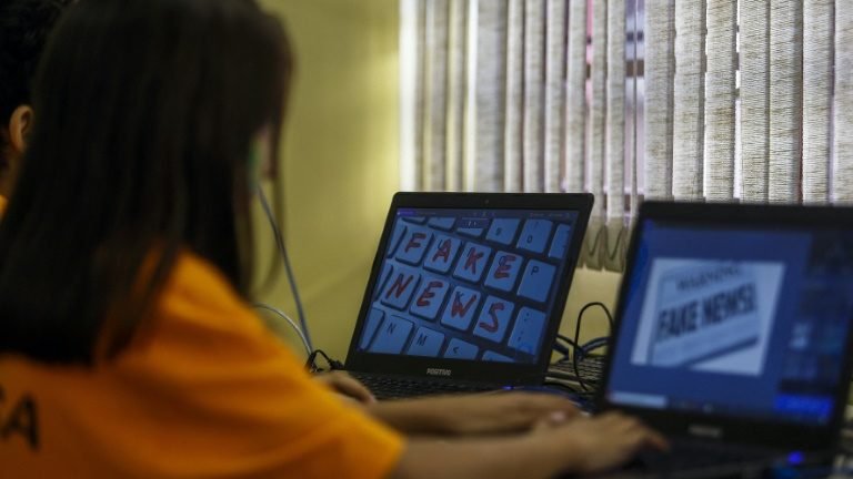 AFP lança curso de verificação digital contra desinformação antes de eleições no Brasil AFP lança curso de verificação digital contra desinformação antes de eleições no Brasil