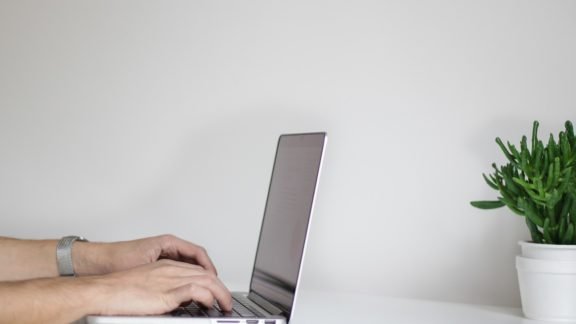 Nova norma para trabalho remoto é imprecisa e não traz mudanças significativas, dizem especialistas Nova norma para trabalho remoto é imprecisa e não traz mudanças significativas, dizem especialistas