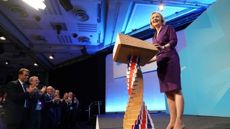 Grande admiradora de Margaret Thatcher, Liz Truss quer seguir seus passos -  ISTO&Eacute; DINHEIRO