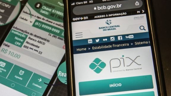 Banco Central vai mudar o Pix para apertar o cerco às “contas laranjas”
