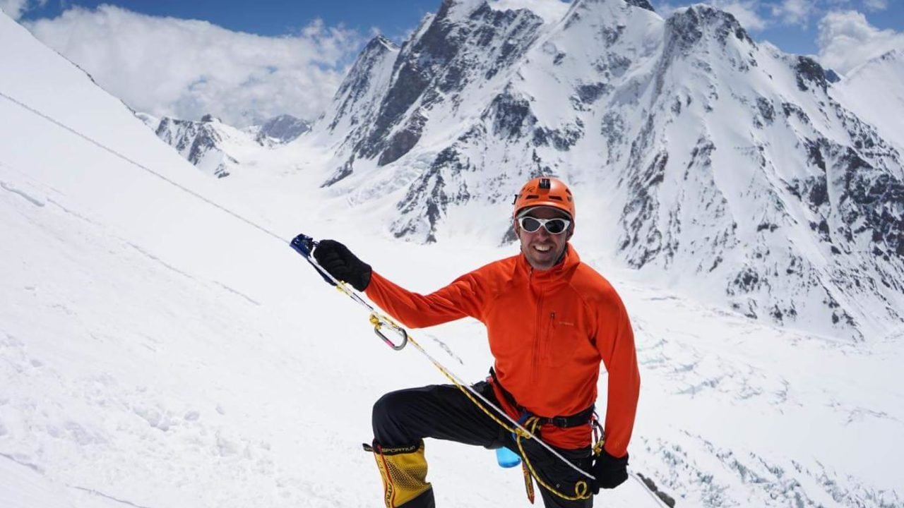 Experienced Everest climber dies after climbing peak in Nepal Pledge