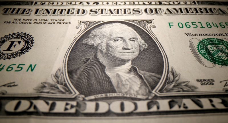 Dólar devolve perdas contra real; mercados digerem dados de inflação dos EUA Dólar devolve perdas contra real; mercados digerem dados de inflação dos EUA