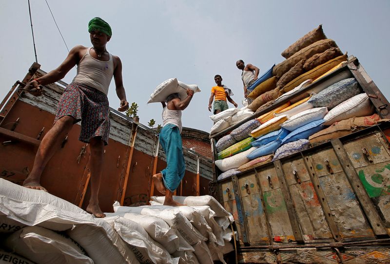 EXCLUSIVO-Índia deve importar teto à exportação de açúcar da próxima temporada, dizem fontes