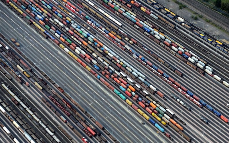 Superávit comercial da zona do euro recua em julho Superávit comercial da zona do euro recua em julho