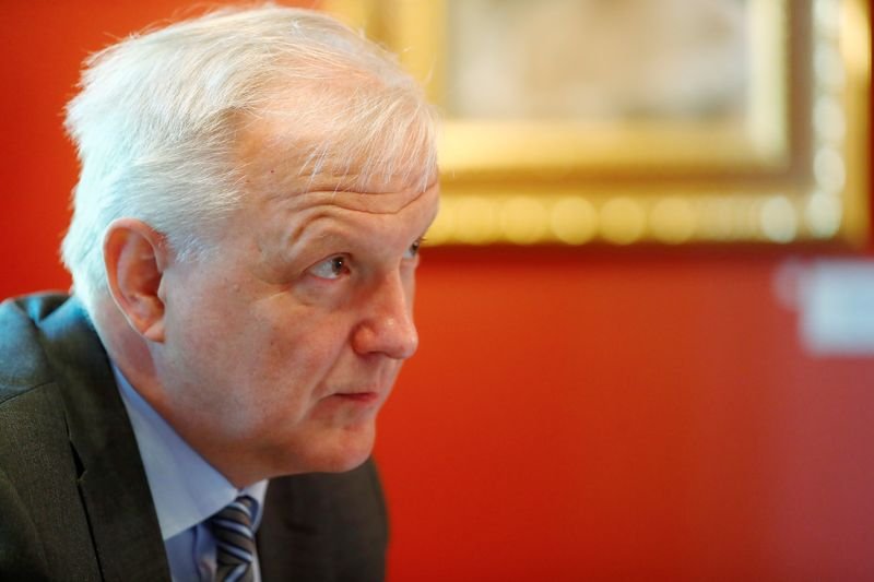 Saída do BCE das medidas de crise será “bem gradual”, diz Rehn Saída do BCE das medidas de crise será “bem gradual”, diz Rehn