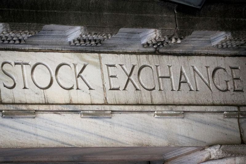 Nasdaq cai 2% com salto nos rendimentos dos títulos pressionando tecnologia Nasdaq cai 2% com salto nos rendimentos dos títulos pressionando tecnologia