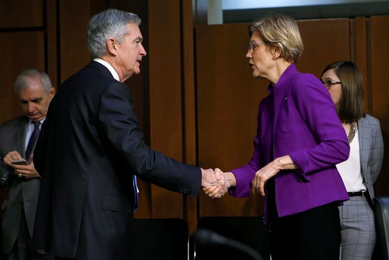 Senadora democrata chama Powell de “homem perigoso” para liderar Fed Senadora democrata chama Powell de “homem perigoso” para liderar Fed