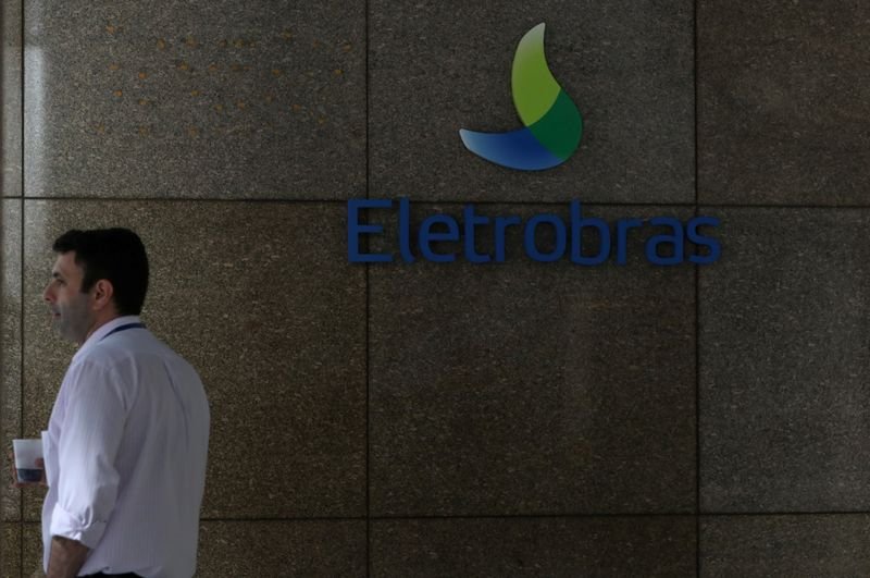 Eletrobras aprova adesão por 6 SPEs a programa do BNDES contra crise hídrica Eletrobras aprova adesão por 6 SPEs a programa do BNDES contra crise hídrica