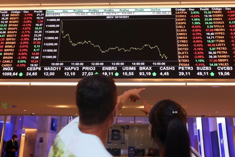 B3 recebe nova multa de R$204 mi da Receita Federal por ágio envolvendo fusão B3 recebe nova multa de R$204 mi da Receita Federal por ágio envolvendo fusão