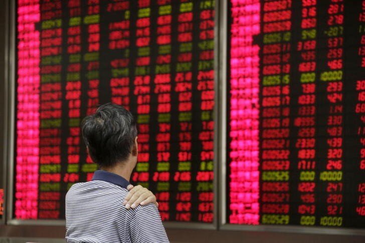 Ações da China fecham em alta com ganhos nos setores de consumo básico e chips Ações da China fecham em alta com ganhos nos setores de consumo básico e chips