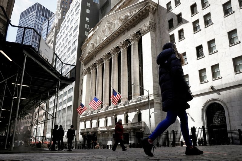 Receios sobre Ômicron limitam Wall St apesar de notícia positiva sobre vacina Receios sobre Ômicron limitam Wall St apesar de notícia positiva sobre vacina