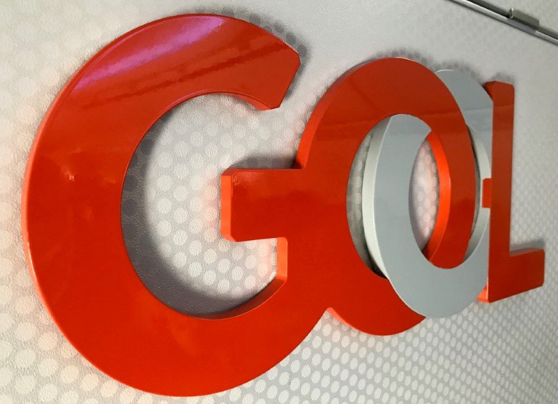 Gol levanta R$423 mi em aumento de capital Gol levanta R$423 mi em aumento de capital