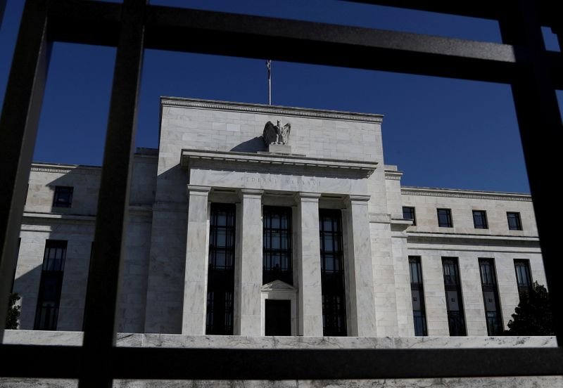 Mester, do Fed, diz que banco central deveria adotar abordagem familiar ao reduzir estímulos Mester, do Fed, diz que banco central deveria adotar abordagem familiar ao reduzir estímulos