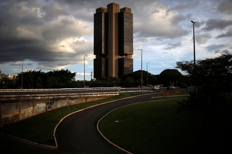 CMN fixa meta de inflação de 2024 em 3,00%, com margem de 1,5 p.p CMN fixa meta de inflação de 2024 em 3,00%, com margem de 1,5 p.p