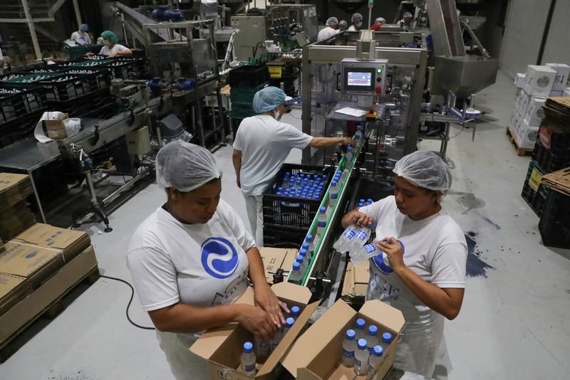 Produção industrial no Brasil cai 0,2% em novembro, diz IBGE Produção industrial no Brasil cai 0,2% em novembro, diz IBGE