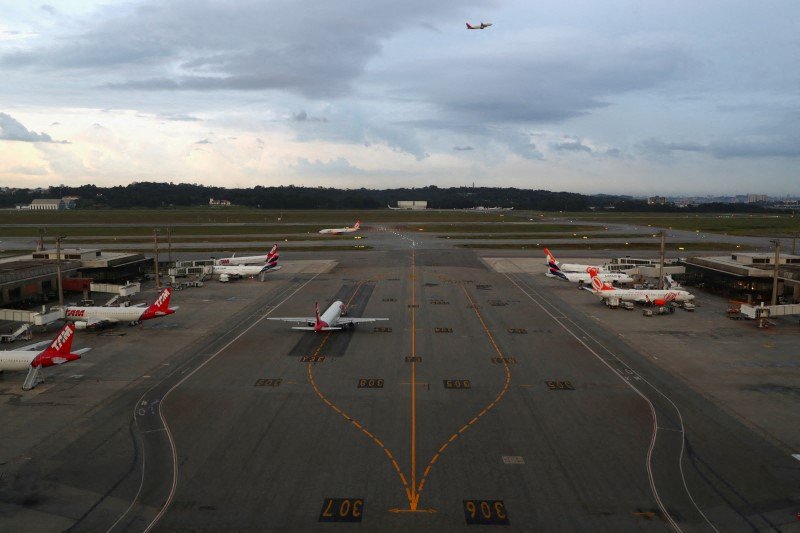 Associações de aéreas pedem no Cade maior concorrência na distribuição de combustível de aviação Associações de aéreas pedem no Cade maior concorrência na distribuição de combustível de aviação