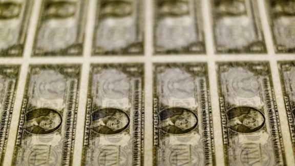 Brasil tem déficit de US$28,1 bi em transações correntes em 2021, rombo de 1,75% do PIB Brasil tem déficit de US$28,1 bi em transações correntes em 2021, rombo de 1,75% do PIB