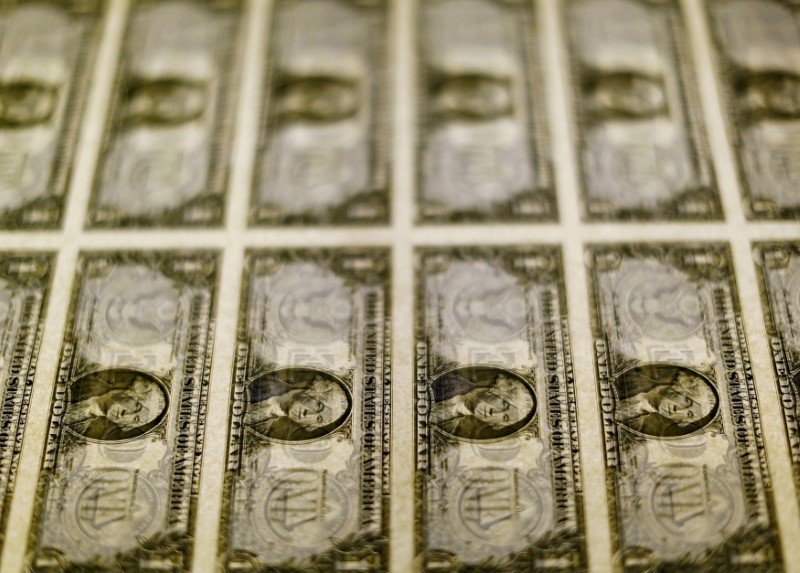 Brasil tem déficit em transações correntes de US$8,1 bi em janeiro Brasil tem déficit em transações correntes de US$8,1 bi em janeiro