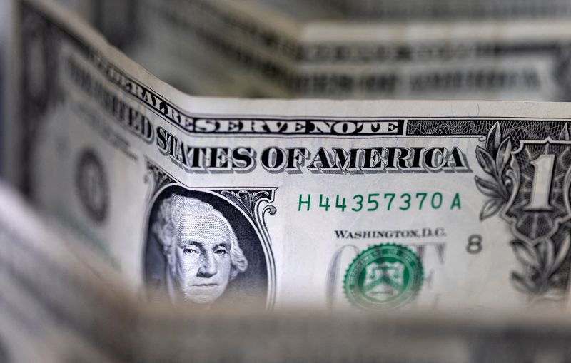 Dólar passa a cair e vai a R$5,04 com repentina melhora de sentimento externo