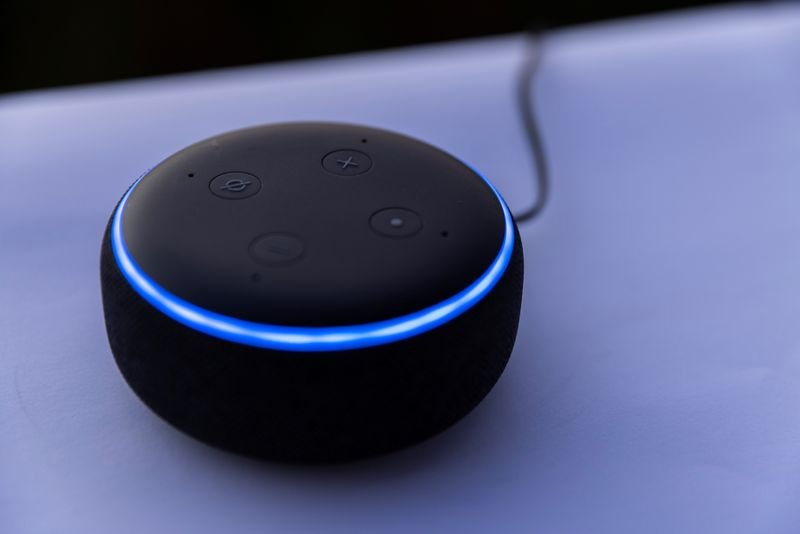 Amazon tem planos para que Alexa imite voz de qualquer pessoa Amazon tem planos para que Alexa imite voz de qualquer pessoa