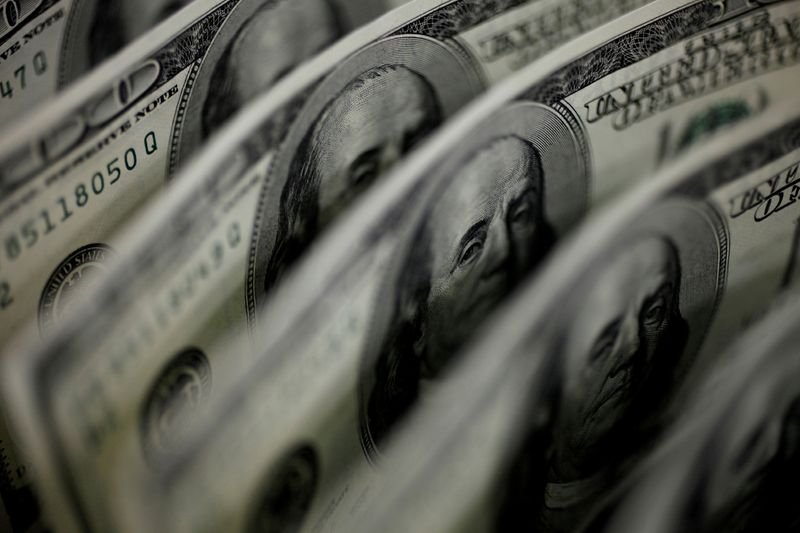 Dólar perde fôlego após superar R$5,21, mas tem instabilidade com Powell e Campos Neto no radar Dólar perde fôlego após superar R$5,21, mas tem instabilidade com Powell e Campos Neto no radar