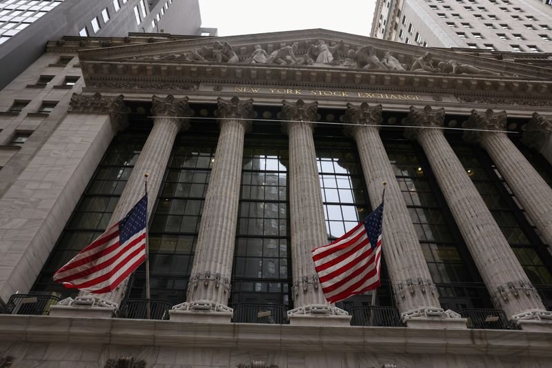 Wall Street abre em alta com flexibilização de restrições da China contra a Covid Wall Street abre em alta com flexibilização de restrições da China contra a Covid