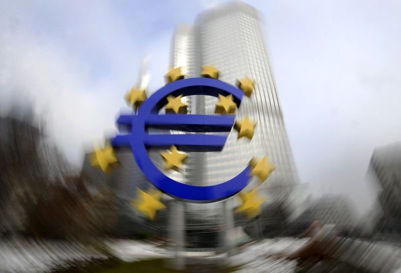 BCE canalizará dinheiro do norte para o sul em tentativa de limitar spreads, dizem fontes BCE canalizará dinheiro do norte para o sul em tentativa de limitar spreads, dizem fontes