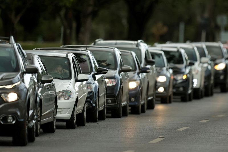 Fenabrave zera previsão de crescimento de vendas de veículos em 2022 Fenabrave zera previsão de crescimento de vendas de veículos em 2022