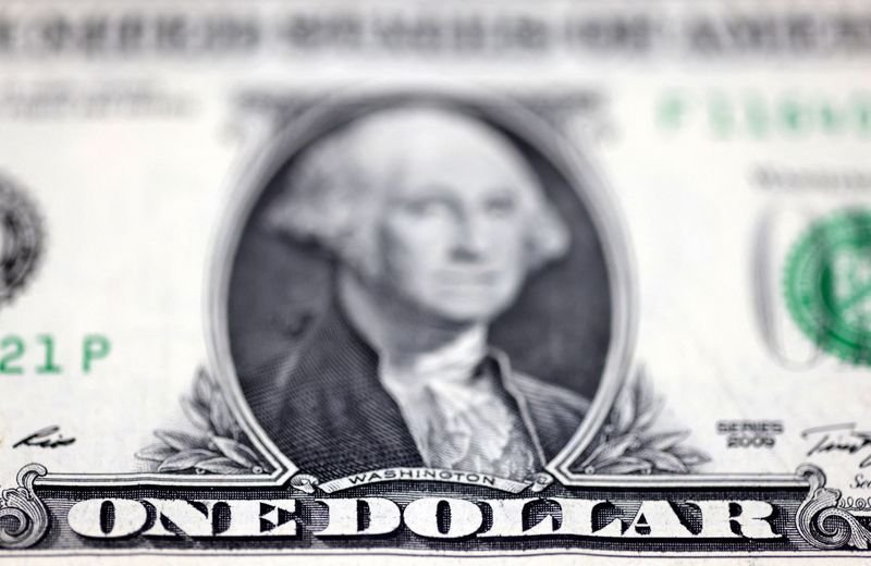 Dólar passa a cair ante real após salto por relatório de emprego forte nos EUA Dólar passa a cair ante real após salto por relatório de emprego forte nos EUA