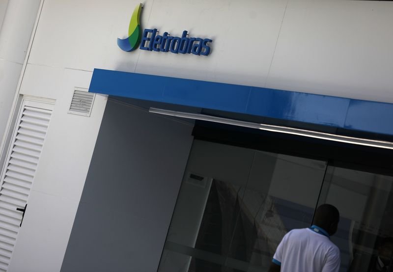 Eletrobras traz de volta ex-CEO Ferreira, elege novo presidente do conselho Eletrobras traz de volta ex-CEO Ferreira, elege novo presidente do conselho