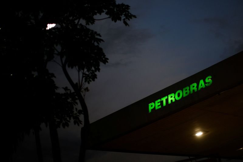 Otimismo com Petrobras permanece apesar dos riscos em Brasília, apontam analistas