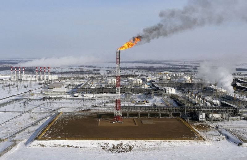 Petróleo tem máxima de 2 meses com oferta apertada Petróleo tem máxima de 2 meses com oferta apertada