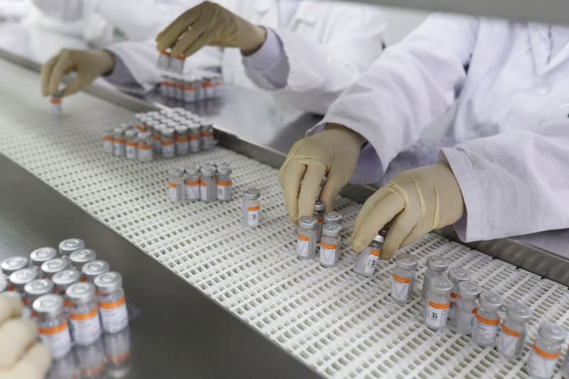 Saúde promete enviar 10 milhões de doses após capitais suspenderem imunização por falta de vacina Saúde promete enviar 10 milhões de doses após capitais suspenderem imunização por falta de vacina