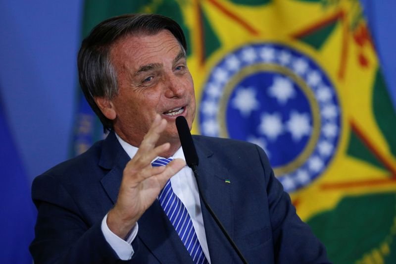Bolsonaro faz aceno e diz que não há como acreditar em futuro sem entendimento com Judiciário Bolsonaro faz aceno e diz que não há como acreditar em futuro sem entendimento com Judiciário