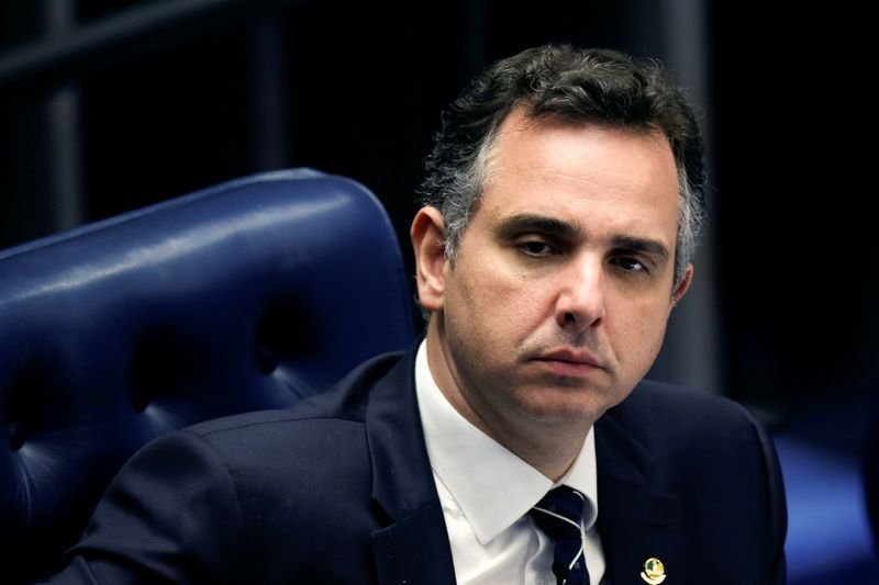 Auxílio Brasil tem de sair “de um jeito ou de outro”, diz Pacheco Auxílio Brasil tem de sair “de um jeito ou de outro”, diz Pacheco