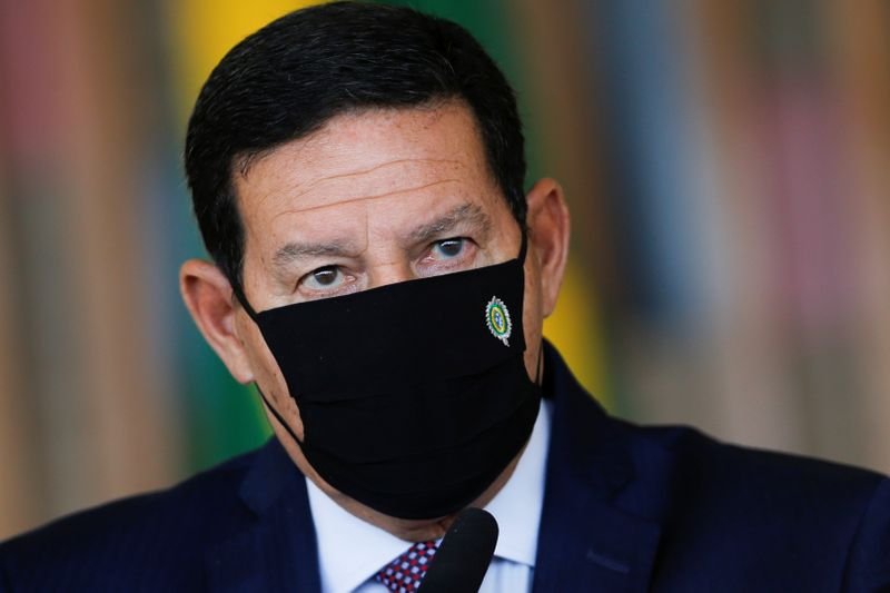 Brasil vai diminuir em 2 ou 3 anos meta de zerar desmatamento ilegal, diz Mourão Brasil vai diminuir em 2 ou 3 anos meta de zerar desmatamento ilegal, diz Mourão