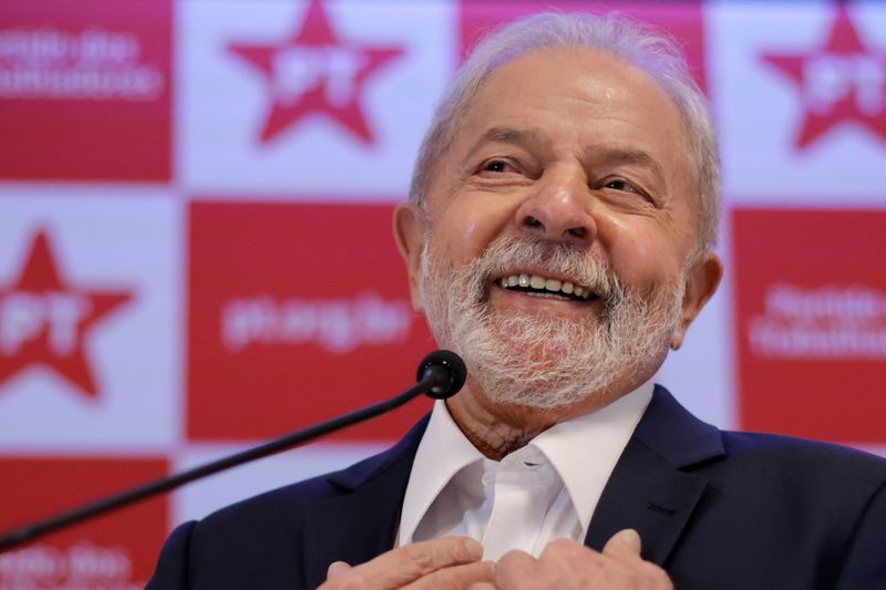 Lula é líder na corrida ao Planalto, Bolsonaro tem queda em avaliação