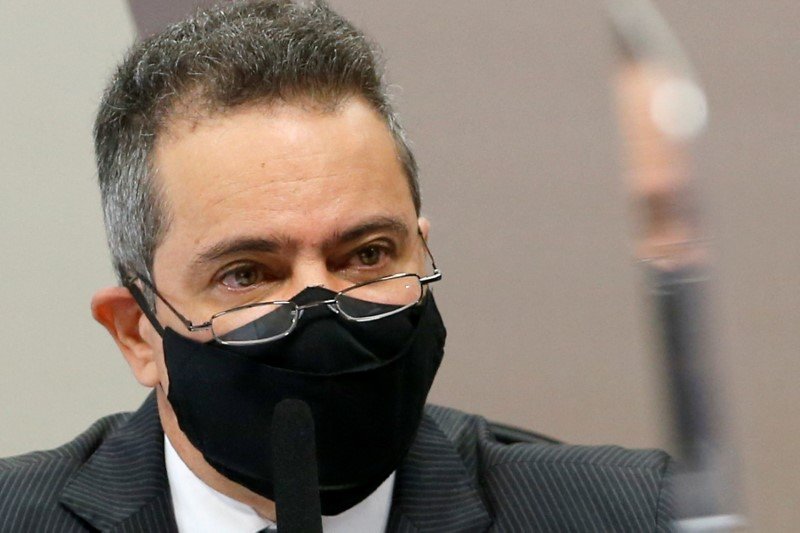 STF rejeita quebra de sigilos de Elcio Franco, mas mantém para Pazuello e Ernesto STF rejeita quebra de sigilos de Elcio Franco, mas mantém para Pazuello e Ernesto