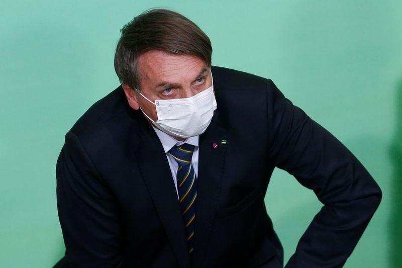 Bolsonaro admite “dificuldade” para aprovar projeto sobre ICMS de combustíveis Bolsonaro admite “dificuldade” para aprovar projeto sobre ICMS de combustíveis