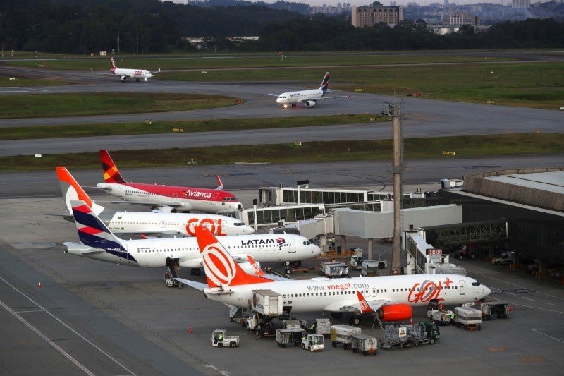 Senado aprova MP que reduz imposto para leasing de aeronaves Senado aprova MP que reduz imposto para leasing de aeronaves