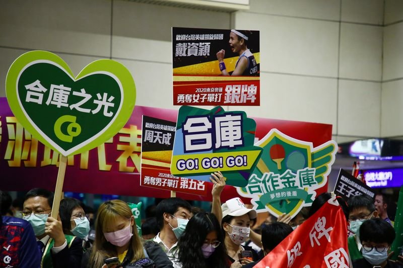 Taiwan recebe atletas olímpicos com escolta de caças e orgulho do nome Taiwan recebe atletas olímpicos com escolta de caças e orgulho do nome