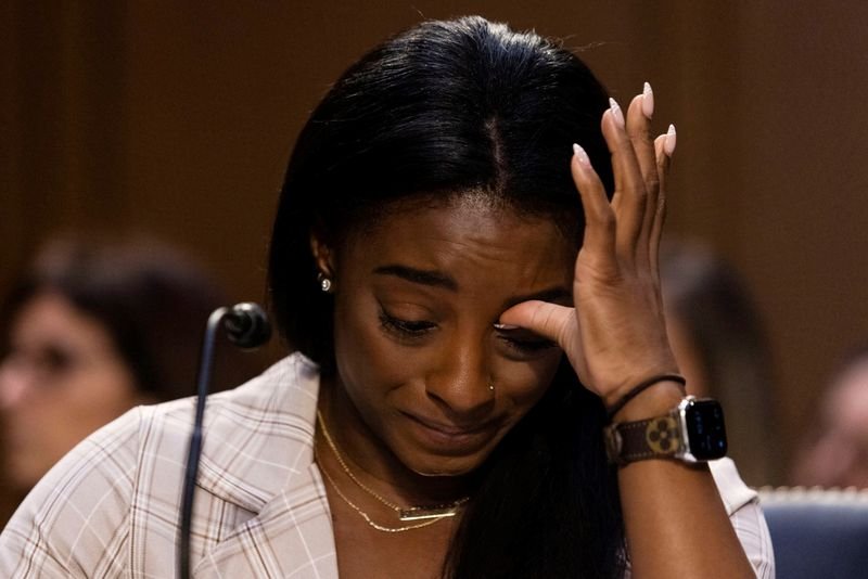 Ginastas Biles e Maroney criticam investigação do FBI sobre abuso sexual e cobram justiça Ginastas Biles e Maroney criticam investigação do FBI sobre abuso sexual e cobram justiça