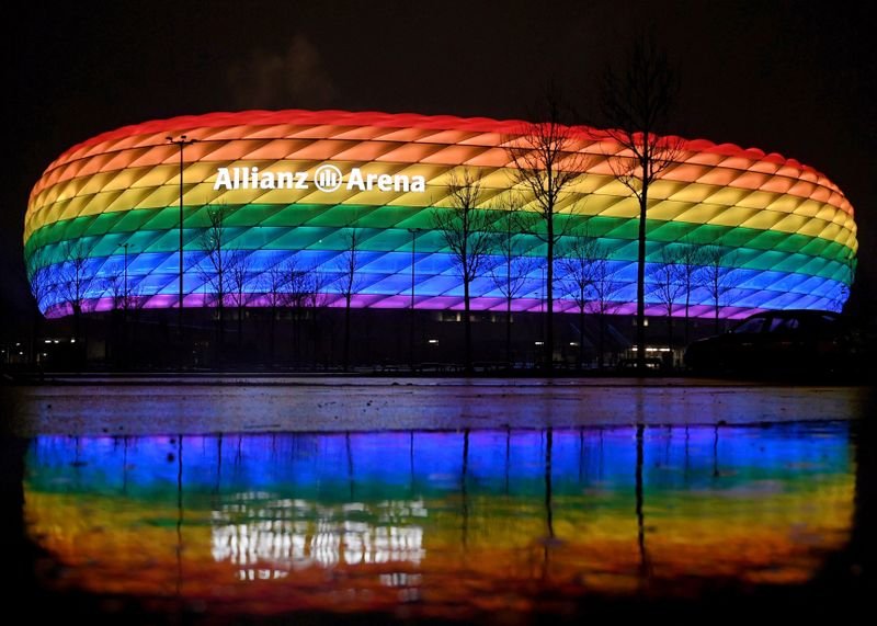 Uefa rejeita pedido de “luzes do arco-íris” em Munique Uefa rejeita pedido de “luzes do arco-íris” em Munique