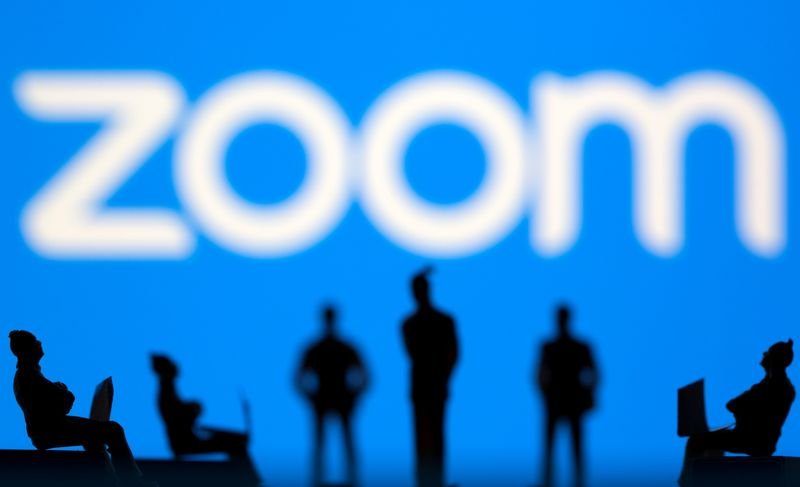 Crescimento da Zoom desacelera e ações caem 15% Crescimento da Zoom desacelera e ações caem 15%