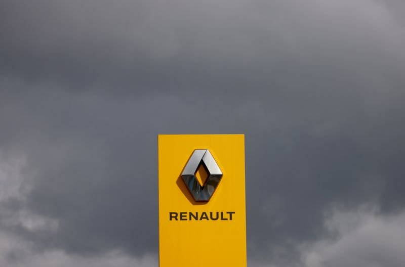 Renault deve produzir 300 mil veículos a menos em 2021 por escassez de chips Renault deve produzir 300 mil veículos a menos em 2021 por escassez de chips