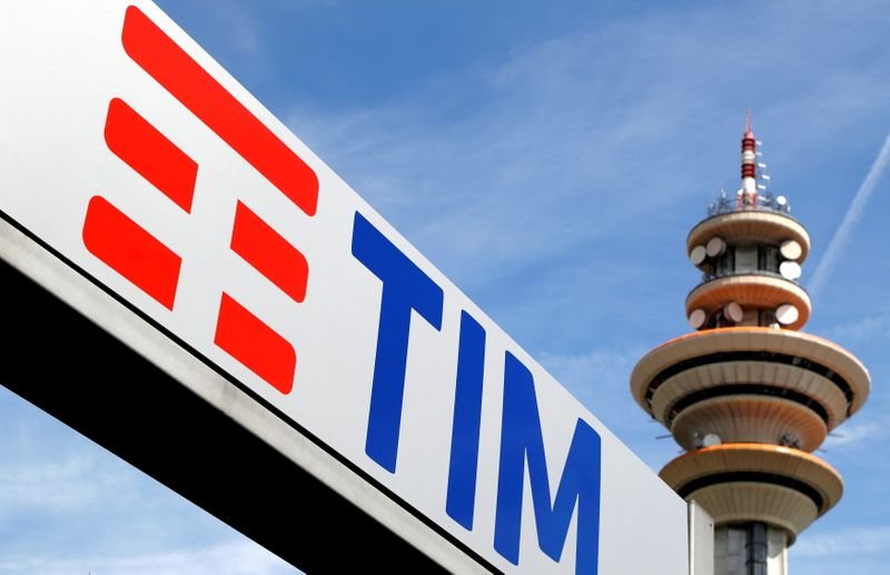 TIM prevê investimento extra de R$2,2 bi em 2022 por leilão 5G TIM prevê investimento extra de R$2,2 bi em 2022 por leilão 5G