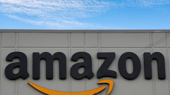 Amazon.com encara desafios recordes em reunião de acionistas Amazon.com encara desafios recordes em reunião de acionistas