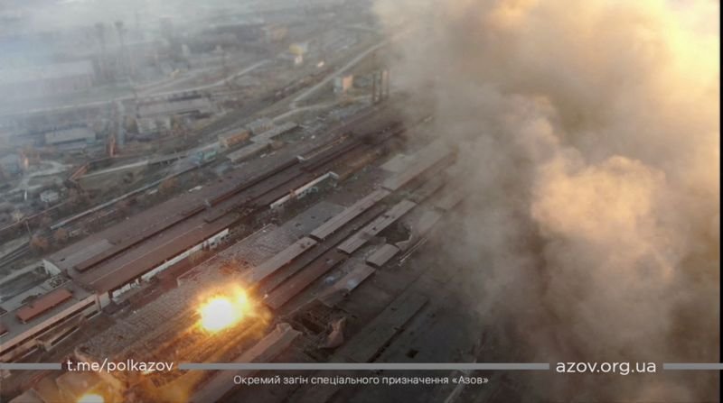 Ataques aéreos da Rússia devastam Mariupol e transformam a cidade ucraniana em “cinzas”