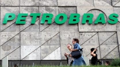 Governo decide trocar presidente da Petrobras por Adriano Pires Governo decide trocar presidente da Petrobras por Adriano Pires