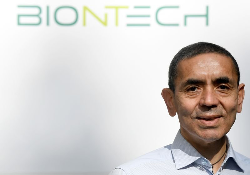 Presidente da BioNTech diz que probabilidade de vacinação anual contra Covid-19 está aumentando Presidente da BioNTech diz que probabilidade de vacinação anual contra Covid-19 está aumentando